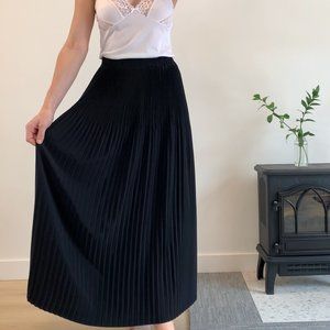 Vintage Black Full-Length Accordion Skirt